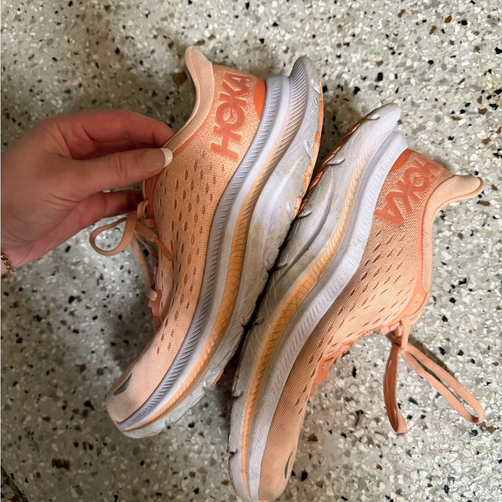 Hoka Women’s Clifton 8